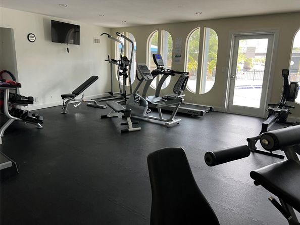 200 Diplomat Pkwy 321, Hallandale Beach FL 33009