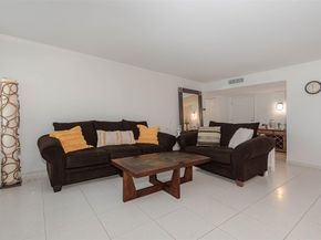 200 Diplomat Pkwy 321, Hallandale Beach FL 33009