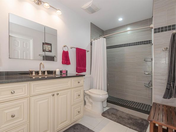 200 Diplomat Pkwy 321, Hallandale Beach FL 33009