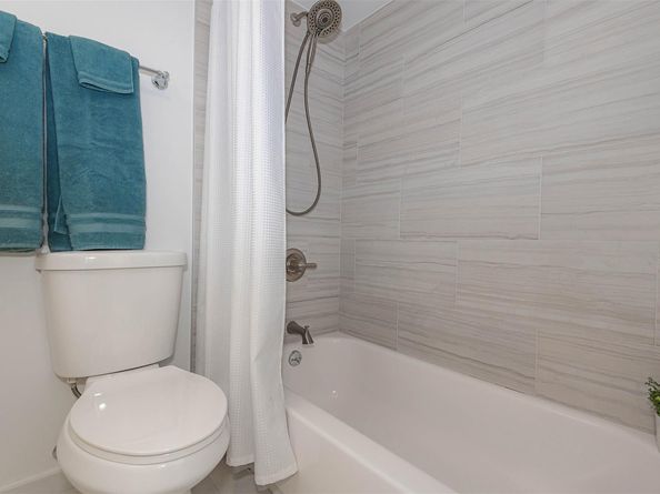 200 Diplomat Pkwy 321, Hallandale Beach FL 33009