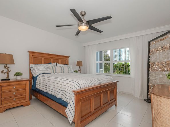 200 Diplomat Pkwy 321, Hallandale Beach FL 33009