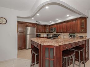 200 Diplomat Pkwy 321, Hallandale Beach FL 33009