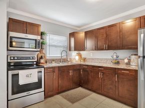 10412 NW 70th Ct, Tamarac FL 33321