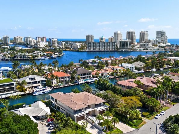 2421 Barcelona Dr, Fort Lauderdale FL 33301