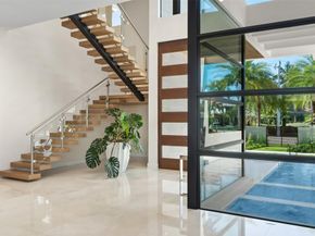 2421 Barcelona Dr, Fort Lauderdale FL 33301