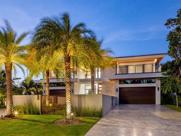 2421 Barcelona Dr, Fort Lauderdale FL 33301