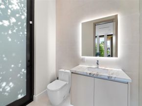 2421 Barcelona Dr, Fort Lauderdale FL 33301