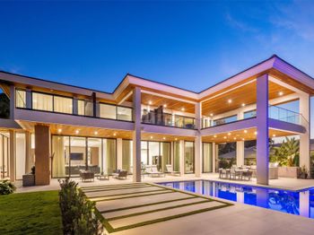 2421 Barcelona Dr