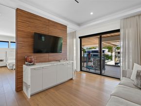 2421 Barcelona Dr, Fort Lauderdale FL 33301