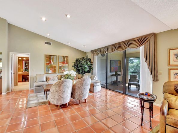 22 Eastgate Drive D, Boynton Beach FL 33436