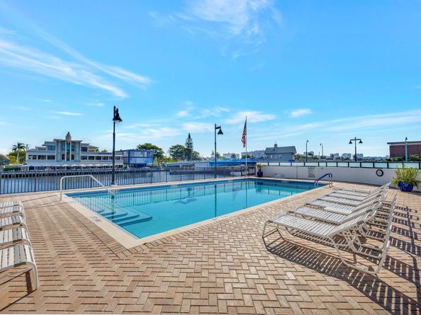 5100 Dupont Blvd 8J, Fort Lauderdale FL 33308
