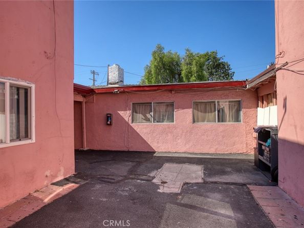 11966 Runnymede Street, North Hollywood CA 91605
