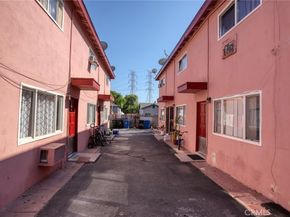 11966 Runnymede Street, North Hollywood CA 91605