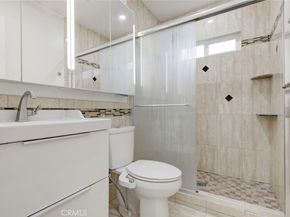 3041 Alabama, La Crescenta CA 91214