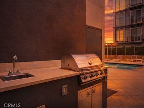 645 W 9th, Los Angeles CA 90015