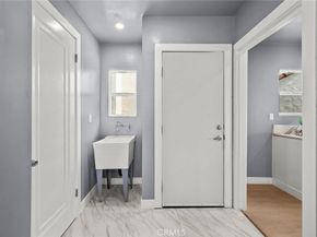 2049 W 71St Street, Los Angeles CA 90047