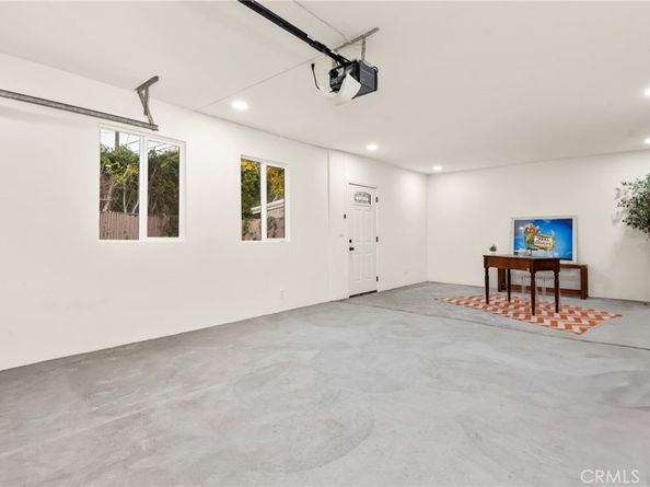 5414 Hillcrest, Los Angeles CA 90043