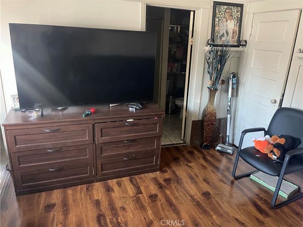 317 E 36th Street, Los Angeles CA 90011