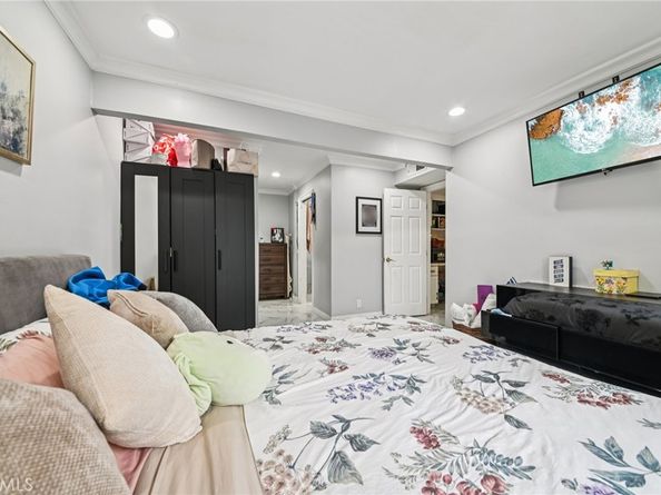 1430 Cabrillo Park B, Santa Ana CA 92701