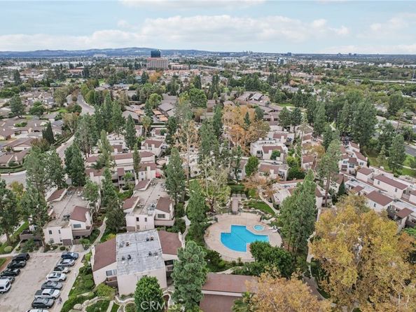 1430 Cabrillo Park B, Santa Ana CA 92701