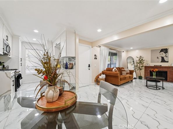 1430 Cabrillo Park B, Santa Ana CA 92701