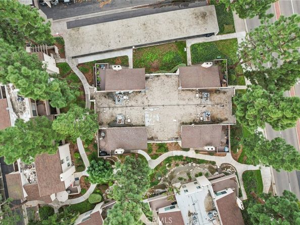 1430 Cabrillo Park B, Santa Ana CA 92701