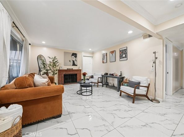 1430 Cabrillo Park B, Santa Ana CA 92701