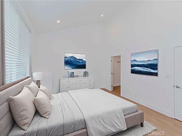 1929 E Washington Blvd 2, Pasadena CA 91104