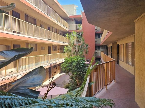 545 Chestnut Avenue 207, Long Beach CA 90802