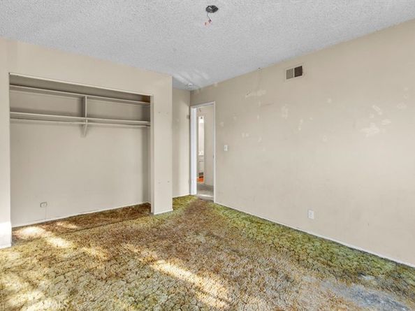 2525 N. Pacific Avenue, Santa Ana CA 92706