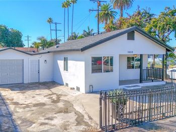 1650 E 64th