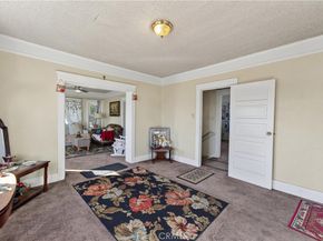 323 W 60th, Los Angeles CA 90003