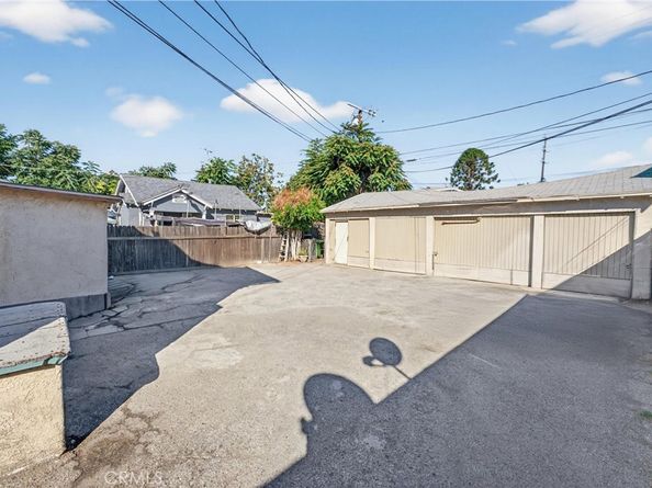 323 W 60th, Los Angeles CA 90003