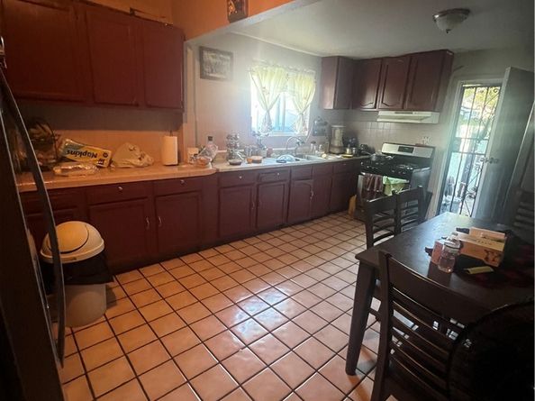 1734 E 63rd Street, Los Angeles CA 90001