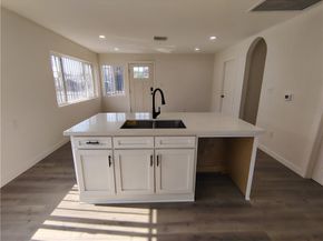 231 E Century Boulevard, Los Angeles CA 90003