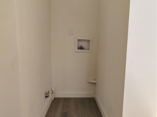 231 E Century Boulevard, Los Angeles CA 90003