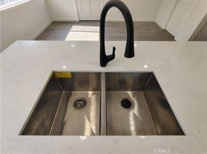 231 E Century Boulevard, Los Angeles CA 90003