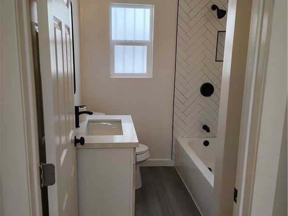 231 E Century Boulevard, Los Angeles CA 90003