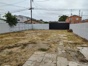 231 E Century Boulevard, Los Angeles CA 90003