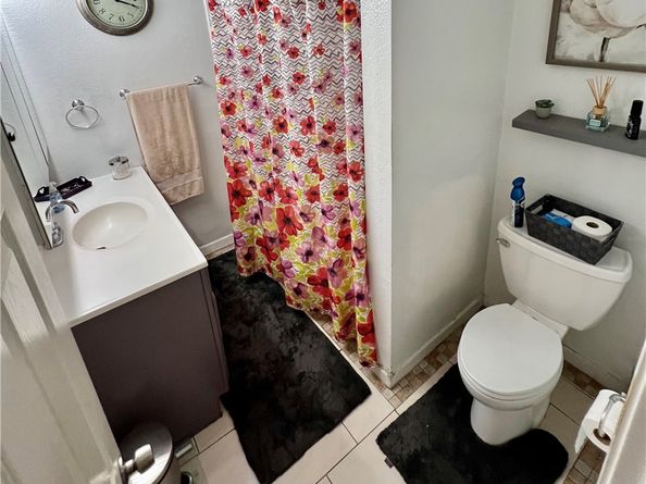 2925 San Francisco Avenue, Long Beach CA 90806
