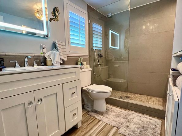 2925 San Francisco Avenue, Long Beach CA 90806
