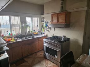 134 W Vernon Avenue, Los Angeles CA 90037