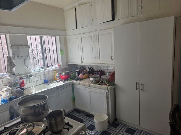 134 W Vernon Avenue, Los Angeles CA 90037