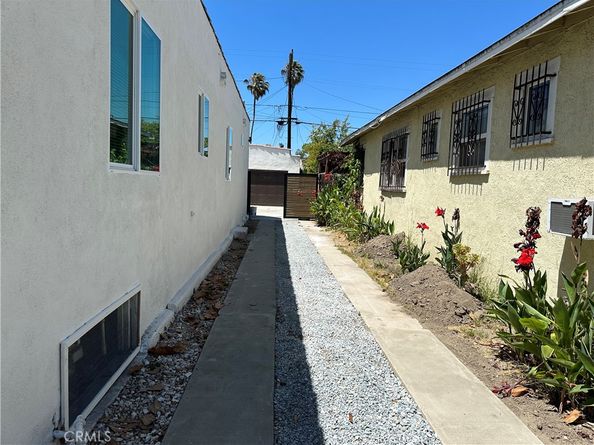 1253 W 65th Street, Los Angeles CA 90044