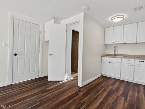 1300 W 90th Street, Los Angeles CA 90044