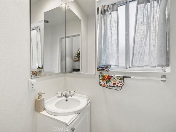 1232 Mission, Duarte CA 91010