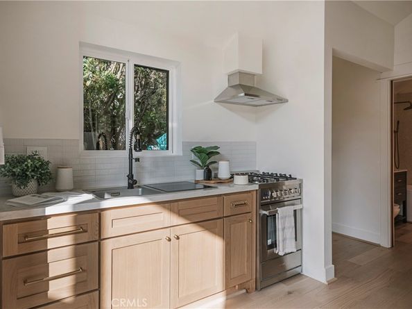 4633 Russell, Los Feliz CA 90027