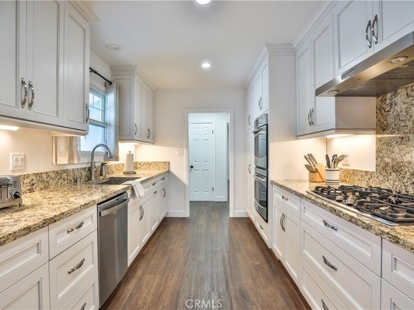 1585 Mural Drive, Claremont CA 91711