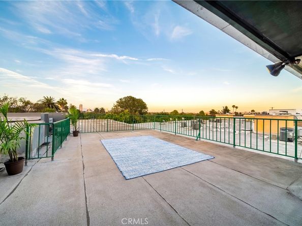 2008 S Bentley Avenue 5, Los Angeles CA 90025