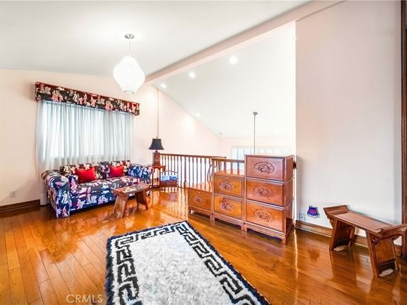 2008 S Bentley Avenue 5, Los Angeles CA 90025